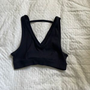 Ribbed alo sports bra